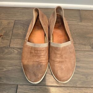 Frye Melanie Brown Leather Round Toe Slip On Flats Sneakers - Size 8.5